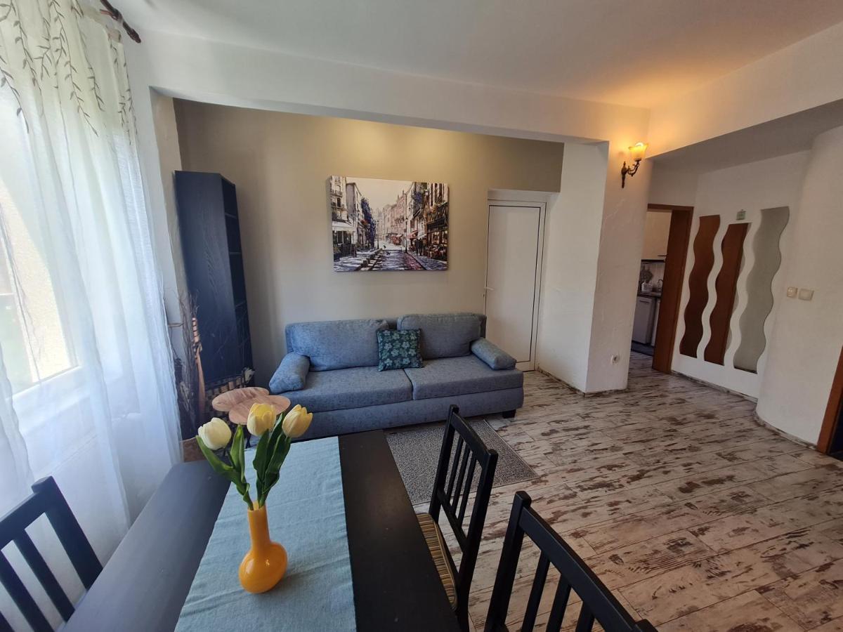 Raya Maisonette, Ideal Center Daire Sofya Dış mekan fotoğraf